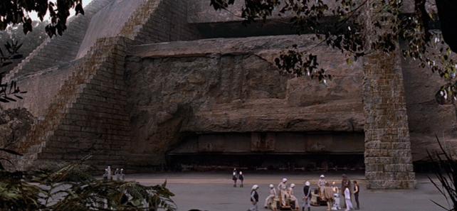 Datei:Yavin tempel1.JPG