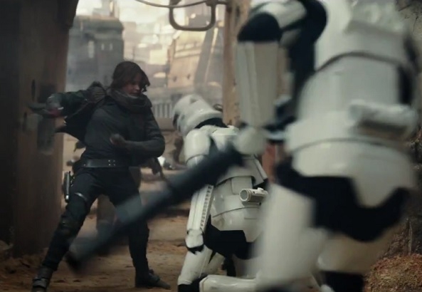 Datei:Jyn kämpft.jpg